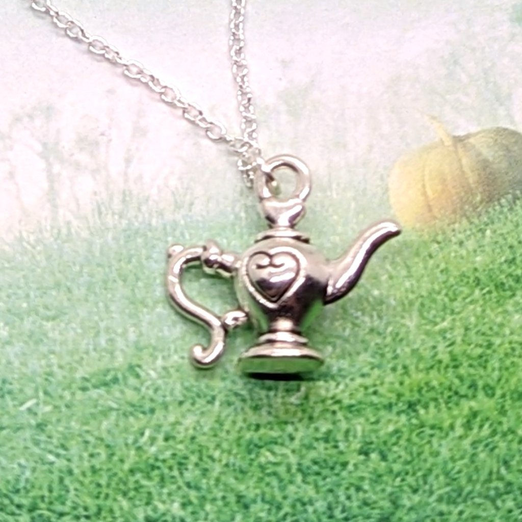 Gothic Queen Of Hearts 3d Tea Pot Silver Necklace